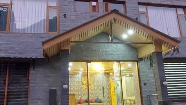 Trvldy Booking Hotel (17)